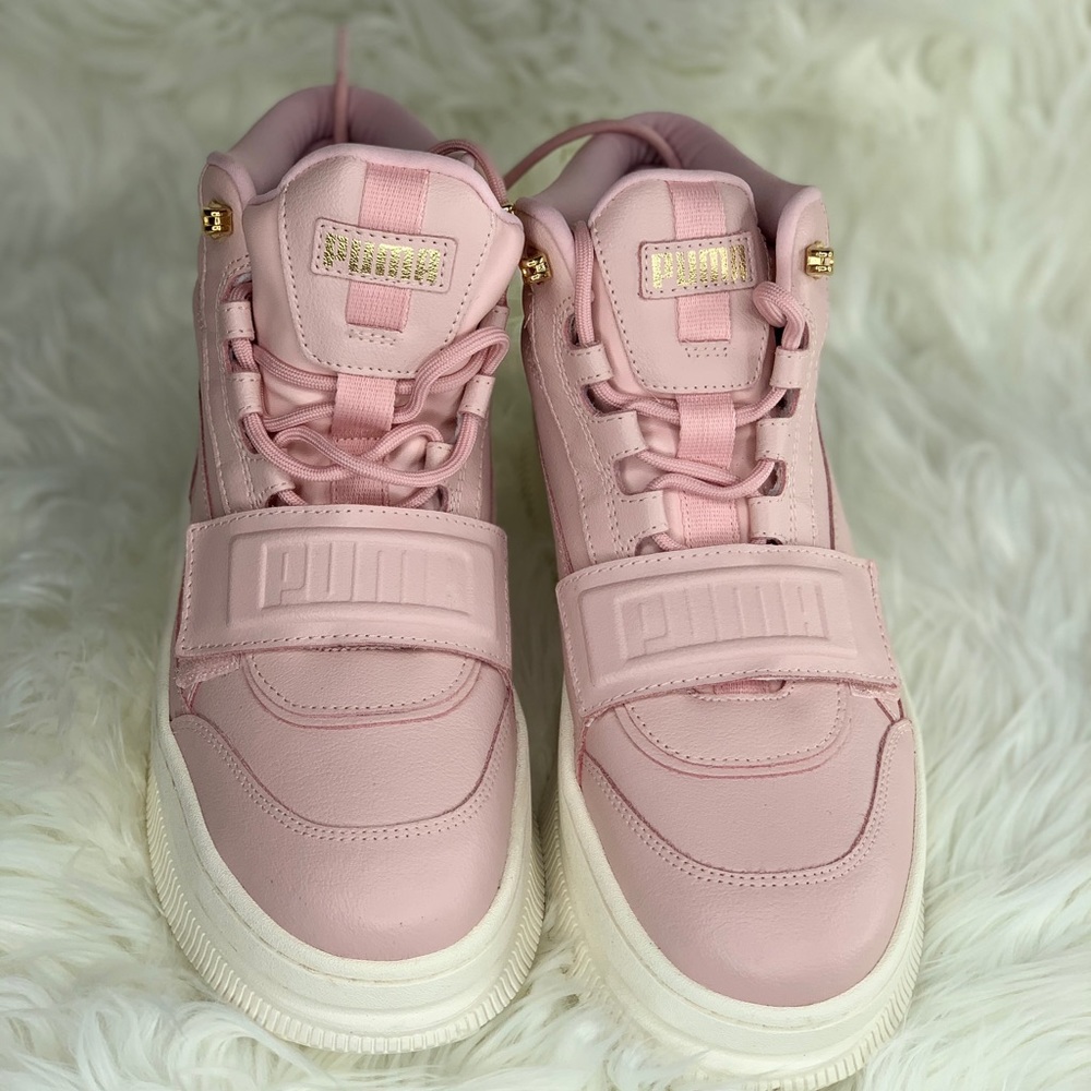 Pink Puma Deva Boot Women’s size 10